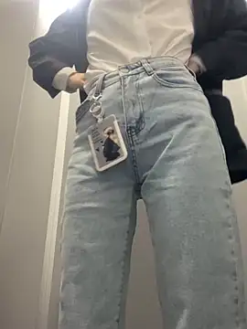 Snapshot of DreamGirl-777 chatting on January 30, 2025, 4:06 am DreamGirl-777 online show from January 30, 2025, 4:06 am