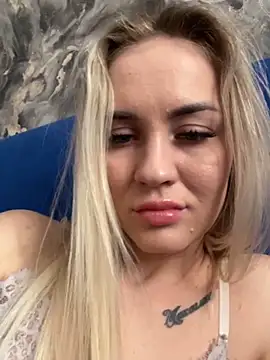 Snapshot of DreamGirl-777 chatting on March 18, 2025, 12:47 pm DreamGirl-777 online show from March 18, 2025, 12:47 pm