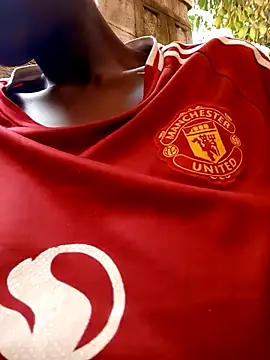 Swirly blac online show from November 26, 2025, 6:14 am