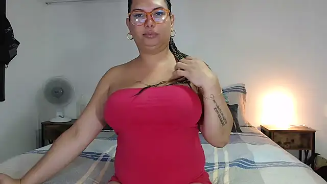 flowerdirtty online show from November 12, 2025, 4:07 pm