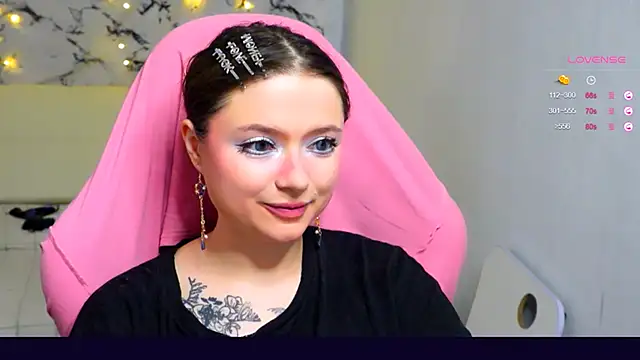 me  hanna online show from March 5, 2025, 10:32 pm