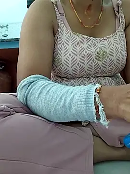 Snapshot of Archna-ji chatting on October 7, 2025, 2:20 am Archna-ji online show from October 7, 2025, 2:20 am