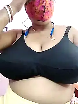 Snapshot of Kayra_34 chatting on October 11, 2025, 5:50 am Kayra 34 online show from October 11, 2025, 5:50 am