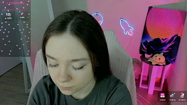 Florence meow online show from February 19, 2025, 7:50 am