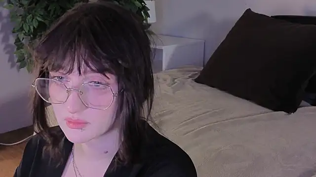 ELLIEJAY online show from November 8, 2025, 5:29 am