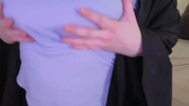 ELLIEJAY online show from November 9, 2025, 5:17 am