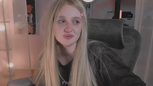 ELLIEJAY online show from May 24, 2026, 5:34 am