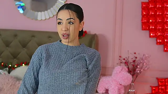 NicoleSteph online show from February 19, 2026, 5:14 am