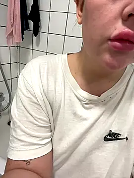 magical mia online show from November 7, 2025, 10:26 am