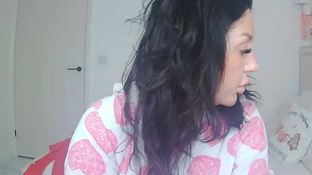 magical mia online show from November 29, 2025, 10:29 am