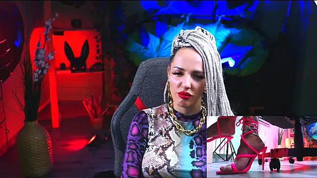 MonicaMaxwel online show from February 22, 2025, 3:03 pm