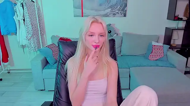 AleksaBlonde online show from January 11, 2025, 2:36 pm