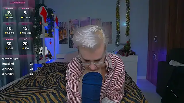 HelgaHimmell online show from December 27, 2024, 1:53 am