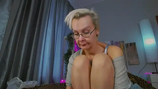 HelgaHimmell online show from February 27, 2025, 9:43 am