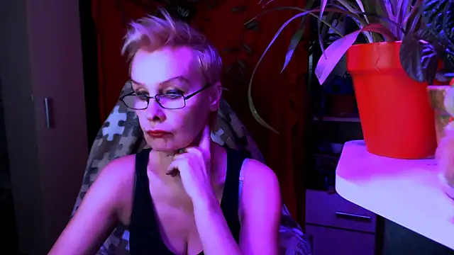 HelgaHimmell online show from March 26, 2026, 4:01 pm