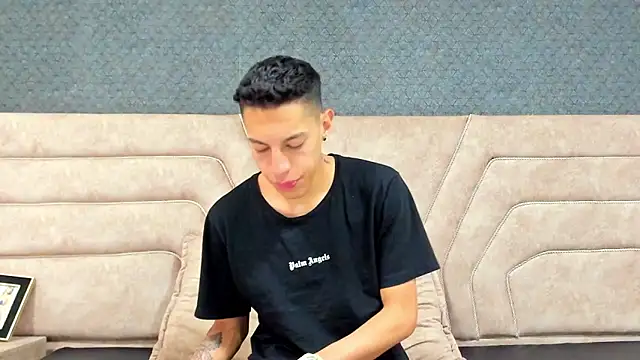 Snapshot of thiago19s chatting on January 23, 2025, 7:29 pm thiago19s online show from January 23, 2025, 7:29 pm