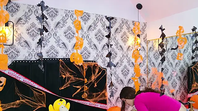 LexaDeRusso online show from October 23, 2025, 7:34 pm