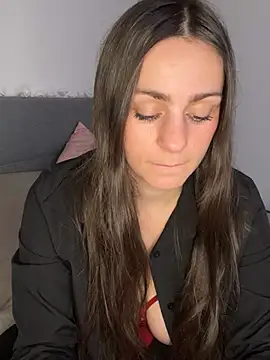 Loella-Rose online show from December 10, 2024, 8:51 am