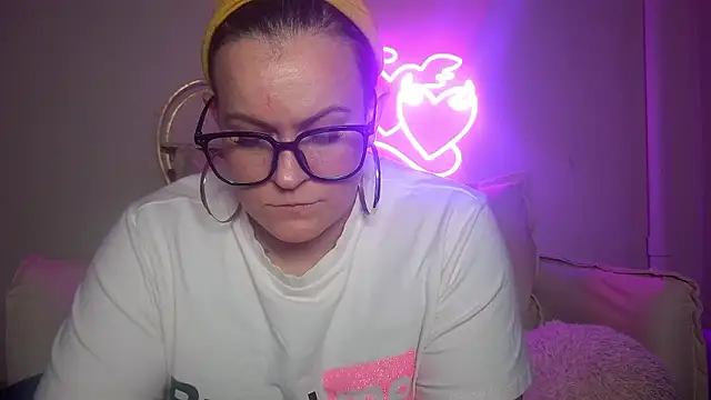 quinnmariexo online show from January 12, 2026, 7:02 am