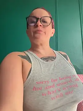 Snapshot of quinnmariexo chatting on May 11, 2026, 1:06 pm quinnmariexo online show from May 11, 2026, 1:06 pm