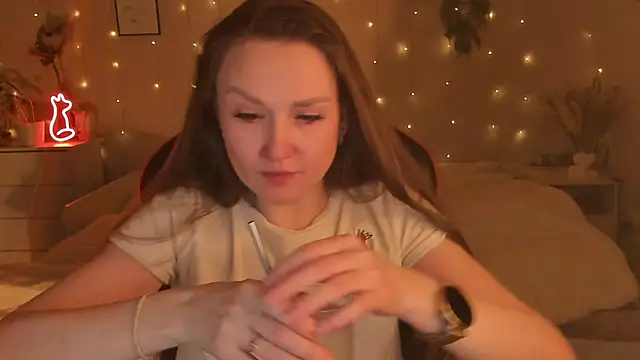 Snapshot of desperatehousewife__ chatting on February 21, 2026, 7:04 pm desperatehousewife online show from February 21, 2026, 7:04 pm