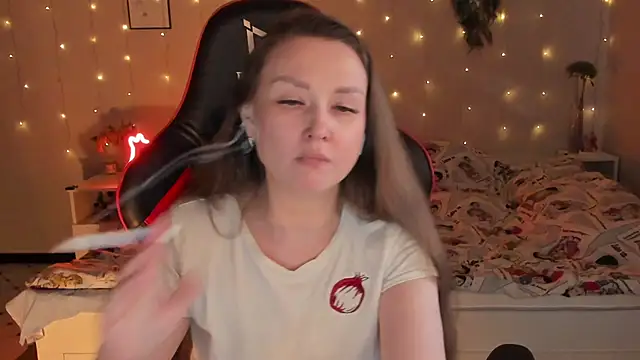 desperatehousewife   online show from April 18, 2026, 4:05 am