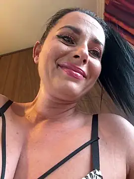 Hotmomcheckk  online show from October 6, 2025, 12:02 pm