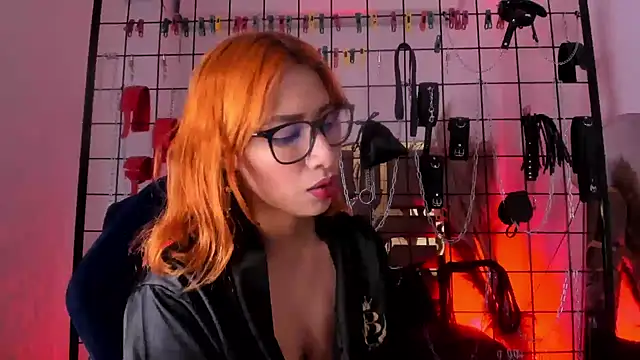 Snapshot of charrlotte_quinn chatting on February 13, 2025, 8:24 pm charrlotte quinn online show from February 13, 2025, 8:24 pm