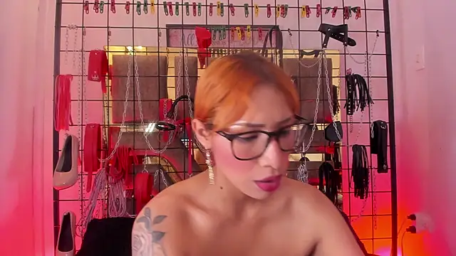 Snapshot of charrlotte_quinn chatting on March 3, 2025, 8:43 pm charrlotte quinn online show from March 3, 2025, 8:43 pm