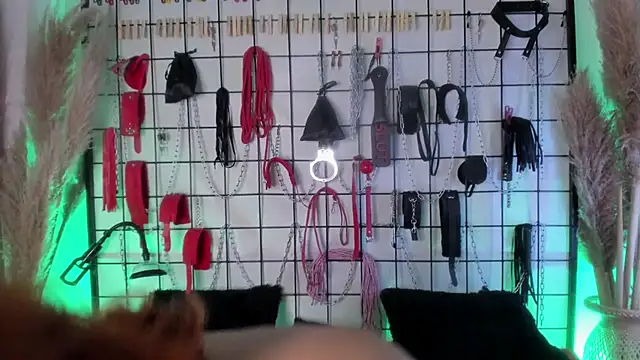 Snapshot of charrlotte_quinn chatting on March 19, 2025, 11:36 pm charrlotte quinn online show from March 19, 2025, 11:36 pm