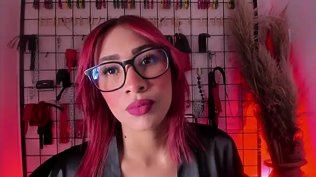 Snapshot of charrlotte_quinn chatting on September 18, 2025, 9:17 pm charrlotte quinn online show from September 18, 2025, 9:17 pm