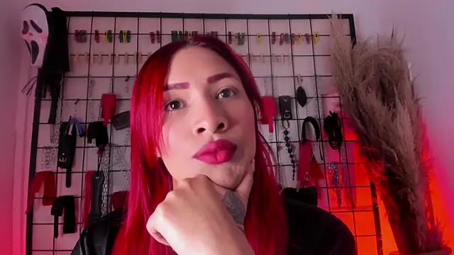 Snapshot of charrlotte_quinn chatting on October 30, 2025, 2:40 pm charrlotte quinn online show from October 30, 2025, 2:40 pm