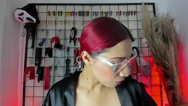 Snapshot of charrlotte_quinn chatting on November 28, 2025, 3:14 pm charrlotte quinn online show from November 28, 2025, 3:14 pm