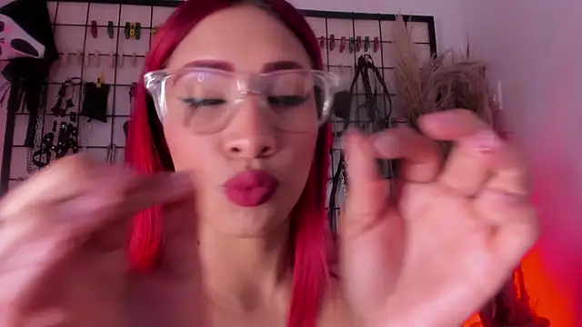 Snapshot of charrlotte_quinn chatting on December 5, 2025, 3:09 pm charrlotte quinn online show from December 5, 2025, 3:09 pm