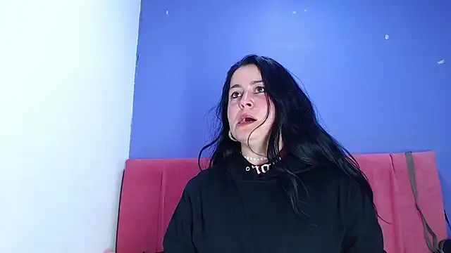 agathacorlincm101 online show from February 19, 2025, 3:49 pm