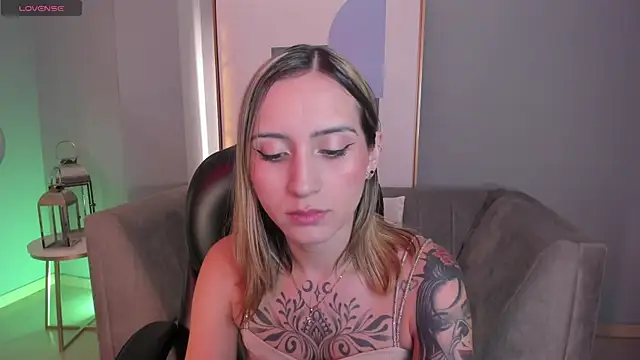 MollySundersX online show from November 25, 2025, 4:01 am