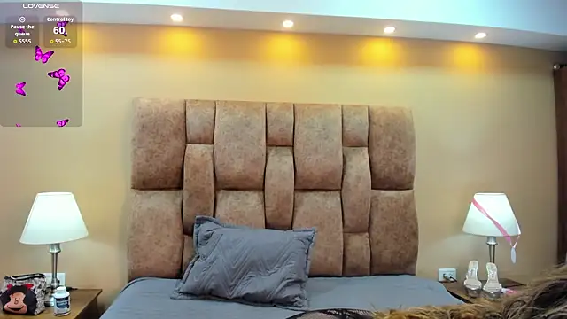 MiiaHot online show from March 13, 2026, 8:04 pm