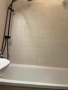 czruz online show from February 12, 2026, 10:54 am