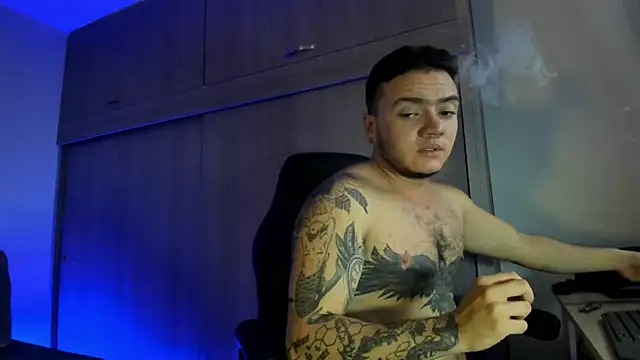 male pussy online show from December 1, 2025, 9:09 pm