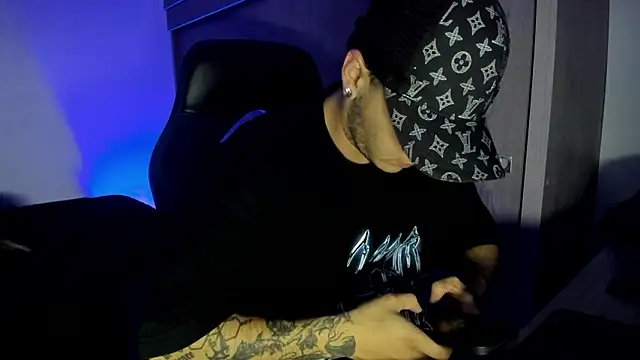 Snapshot of male_pussy chatting on January 16, 2026, 4:49 am male pussy online show from January 16, 2026, 4:49 am