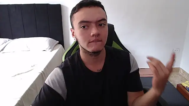 Snapshot of male_pussy chatting on February 15, 2026, 7:32 pm male pussy online show from February 15, 2026, 7:32 pm