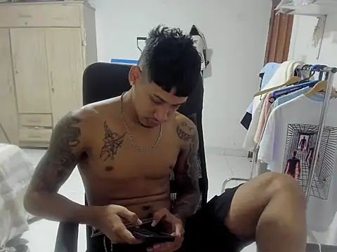 slim master12 online show from December 15, 2025, 11:09 pm