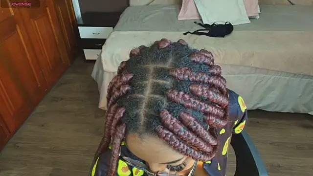 Raquel jones online show from March 2, 2025, 2:43 pm