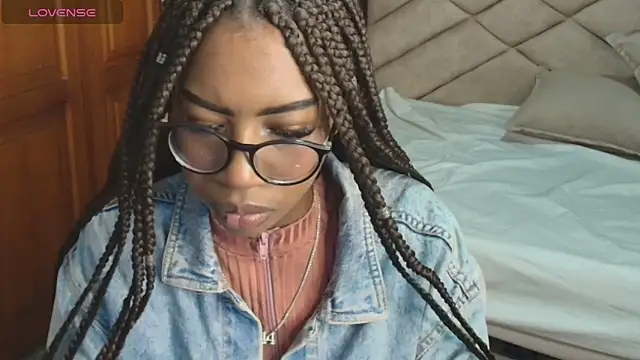 Raquel jones online show from September 30, 2025, 12:21 pm