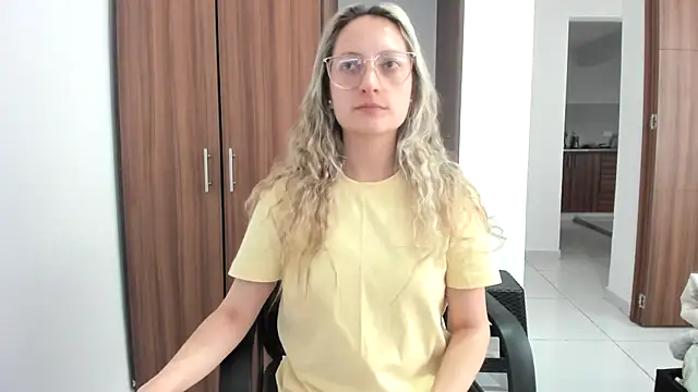 Adele johnsonn1 online show from September 15, 2025, 3:34 pm