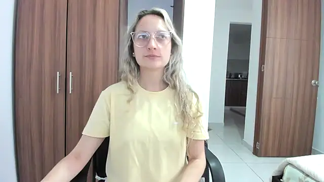 Adele johnsonn1 online show from September 16, 2025, 2:51 pm