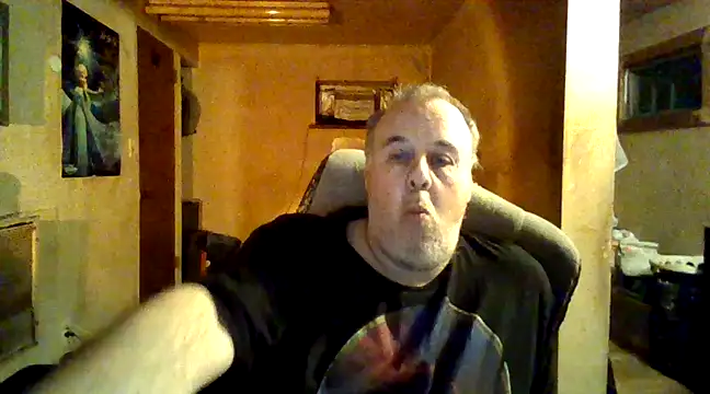 Nightshade7712 online show from December 16, 2024, 1:42 am