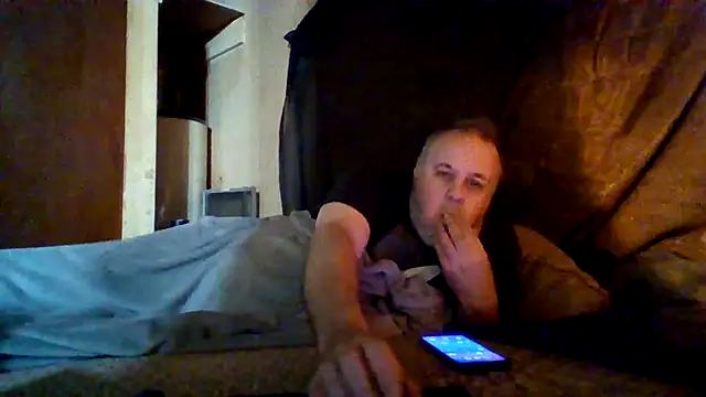 Nightshade7712 online show from December 1, 2025, 10:15 pm