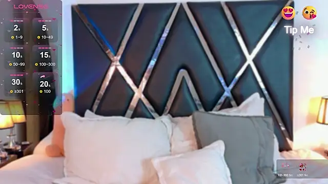 AnikaDragun online show from March 21, 2026, 11:19 pm