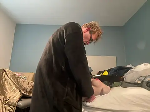 JakTRipr online show from March 7, 2025, 7:49 pm